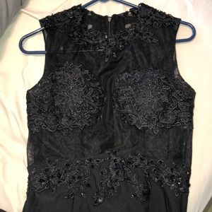Black Sleeveless Lace Gown
